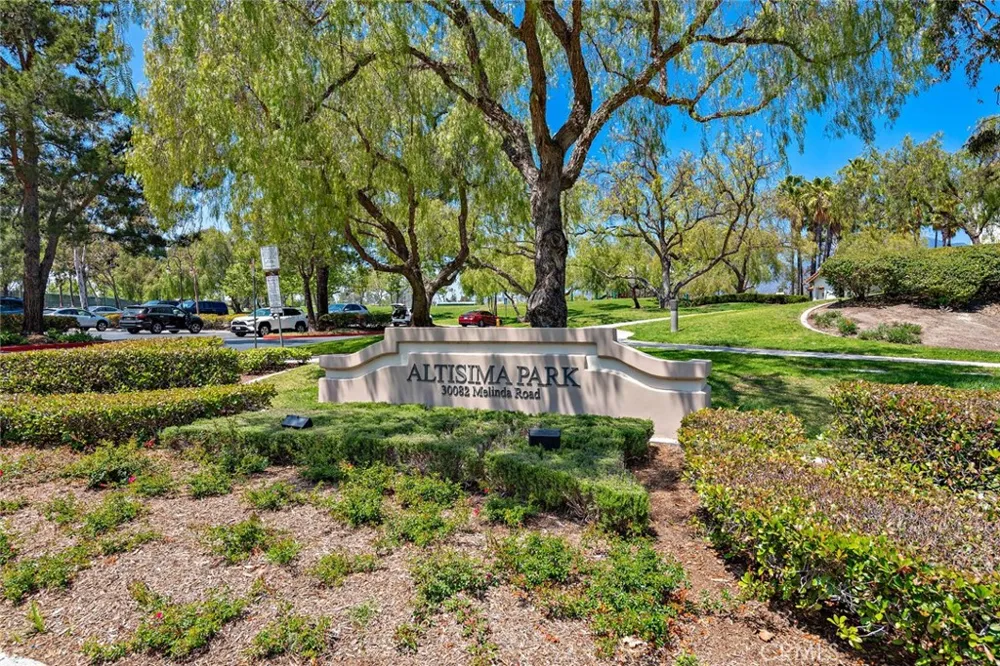 44 Tierra Montanosa Rancho Santa Margarita, CA 92688