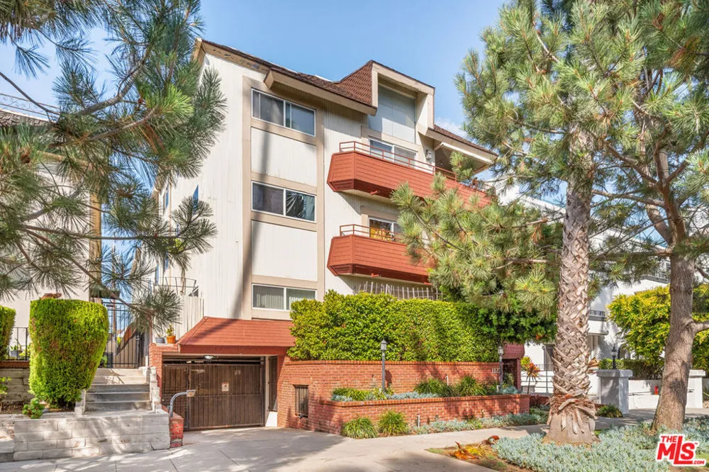 1127 9th Street #103 Santa Monica, CA 90403