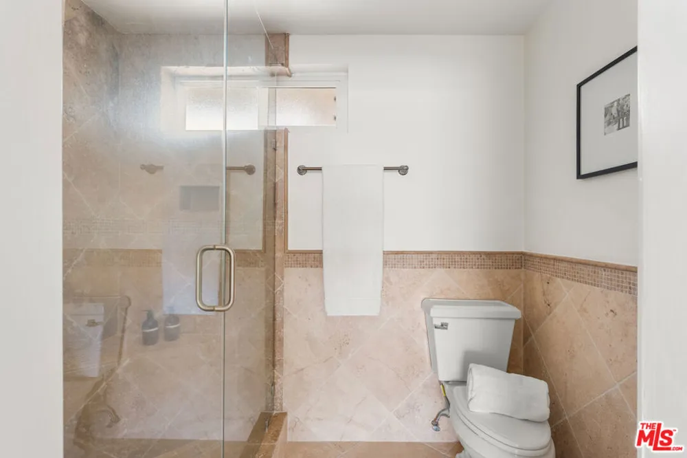 1127 9th Street #103 Santa Monica, CA 90403