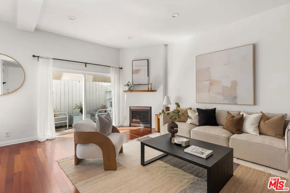 1127 9th Street #103 Santa Monica, CA 90403