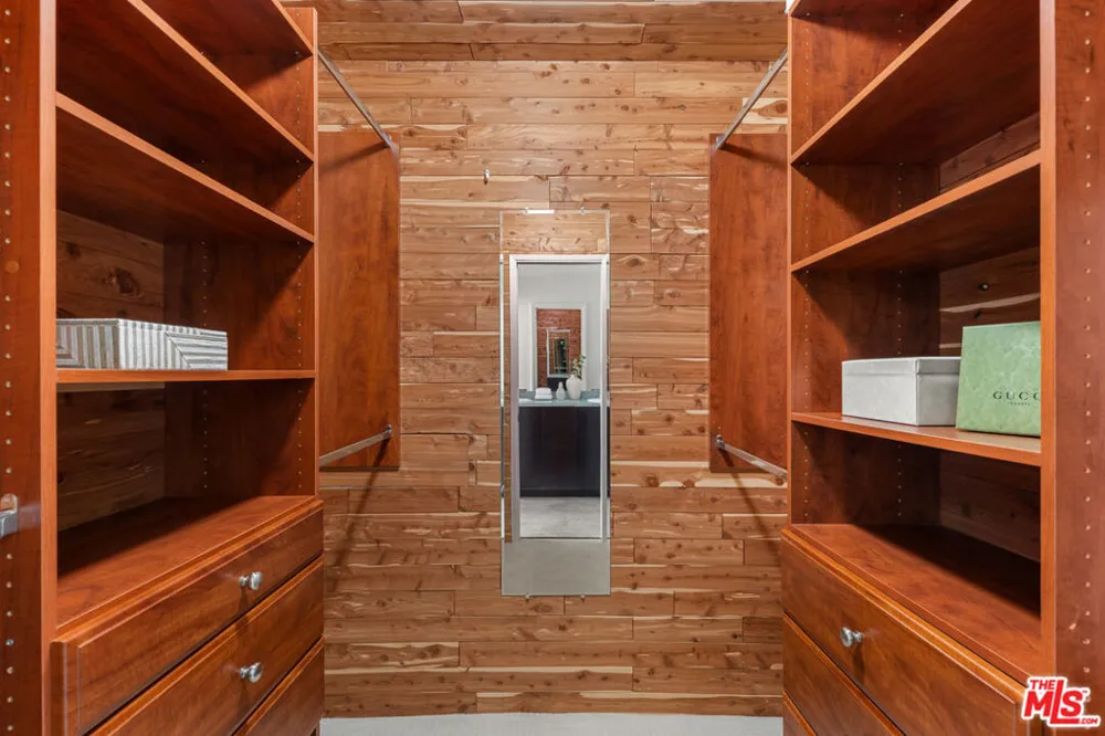 1127 9th Street #103 Santa Monica, CA 90403