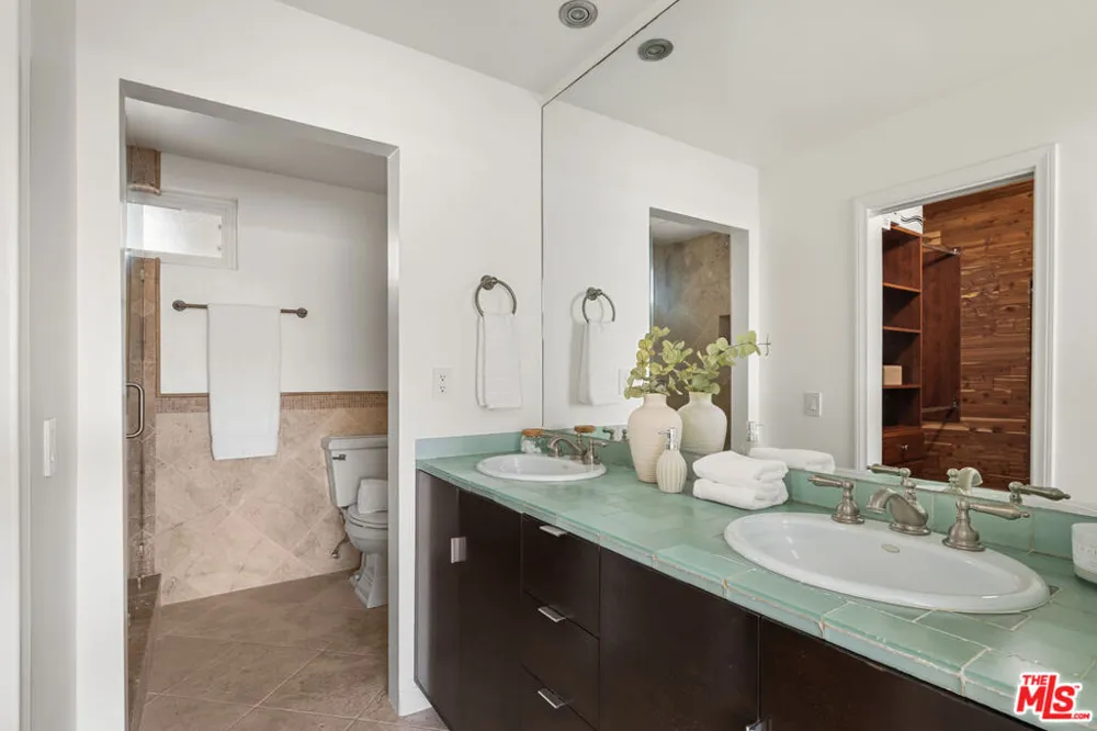 1127 9th Street #103 Santa Monica, CA 90403