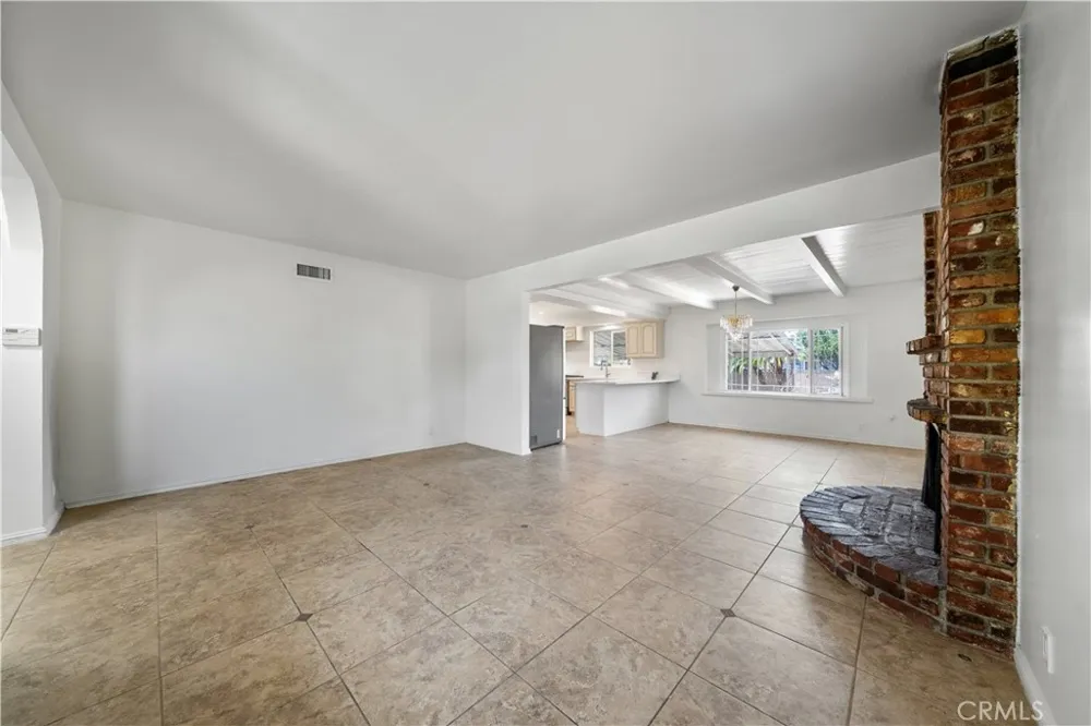 525 S Gretta Avenue West Covina, CA 91790
