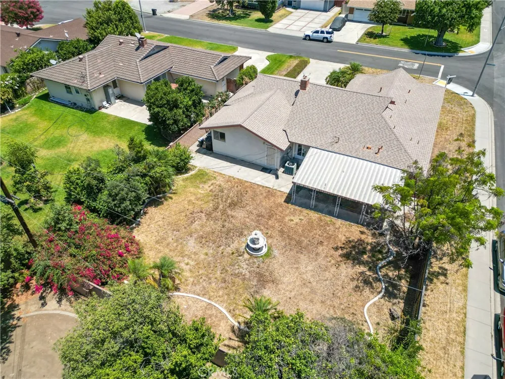 525 S Gretta Avenue West Covina, CA 91790
