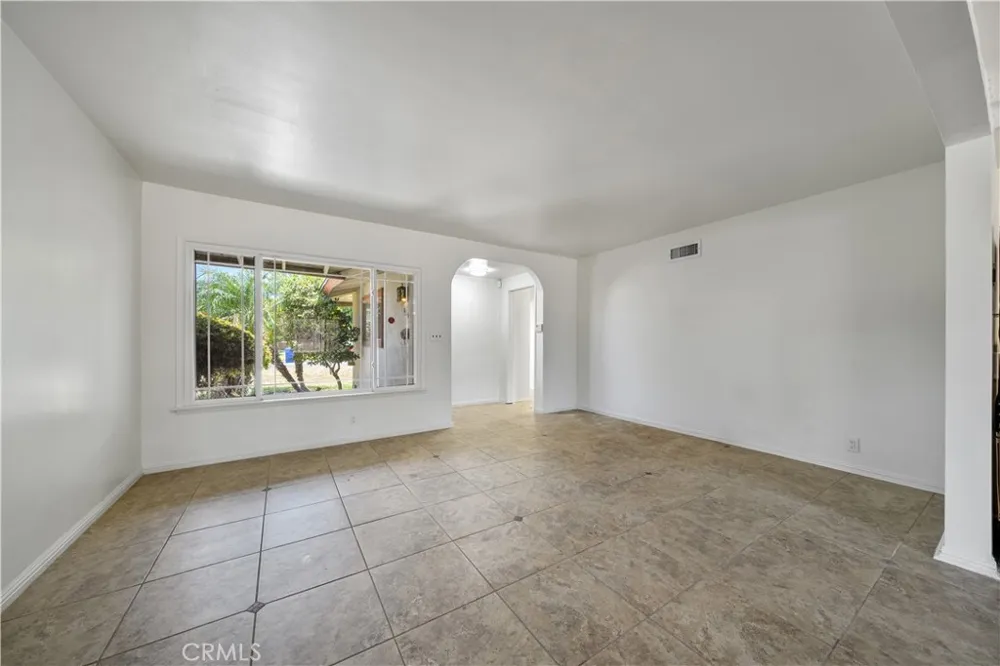 525 S Gretta Avenue West Covina, CA 91790