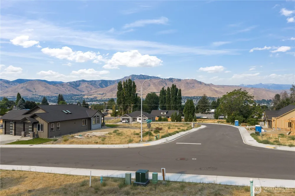 3267 NW Brianna Ave (Lot 14) Place East Wenatchee, WA 98802