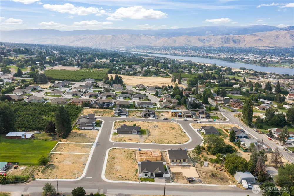 3267 NW Brianna Ave (Lot 14) Place East Wenatchee, WA 98802