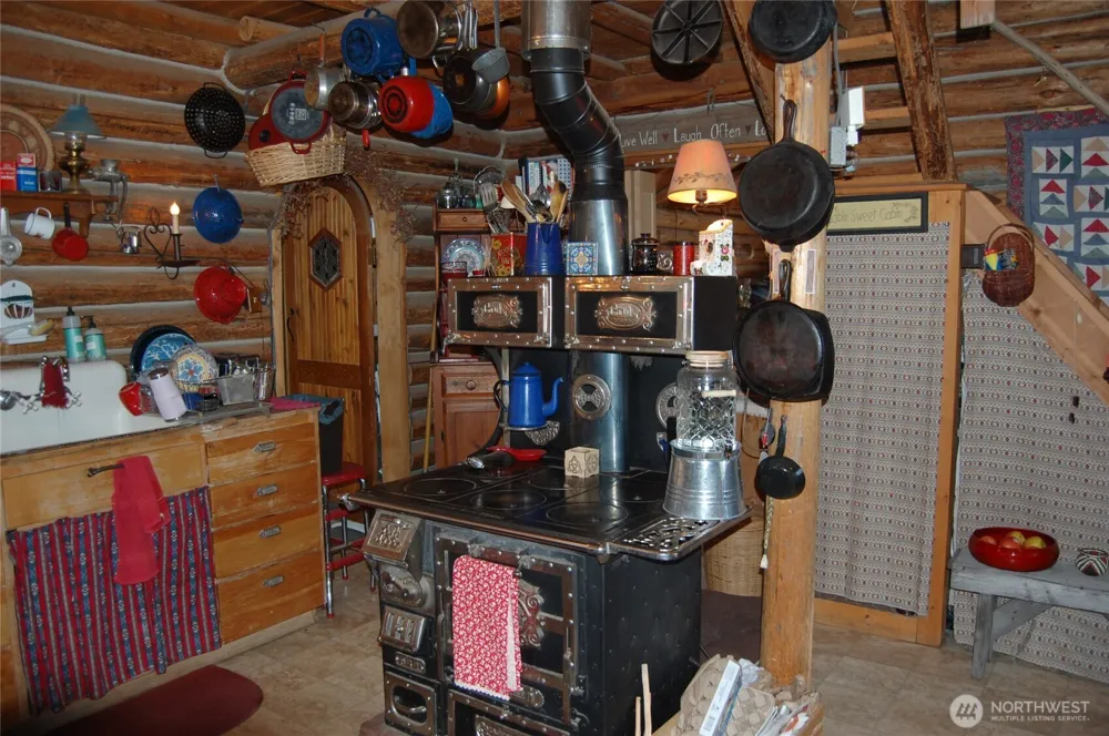 74 Stonehaven Rd Tonasket, WA 98855