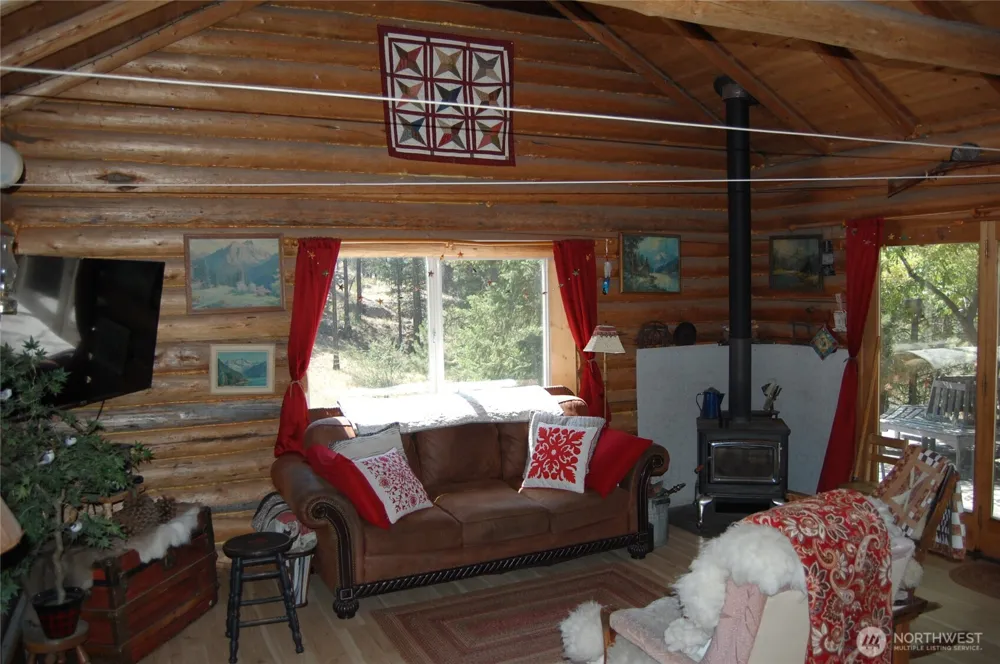 74 Stonehaven Rd Tonasket, WA 98855