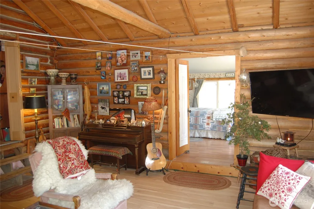 74 Stonehaven Rd Tonasket, WA 98855