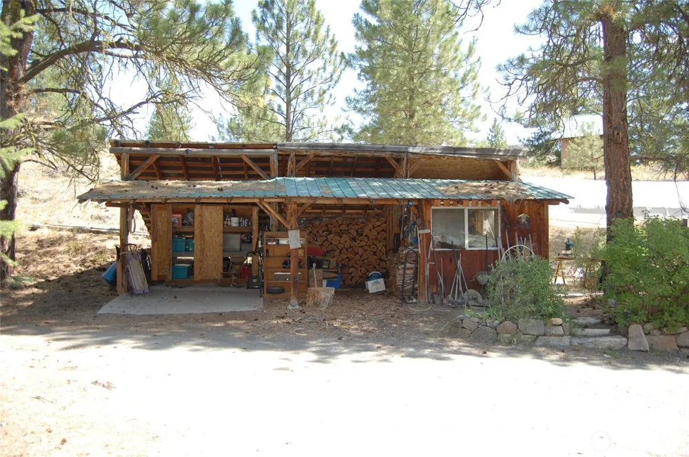 74 Stonehaven Rd Tonasket, WA 98855