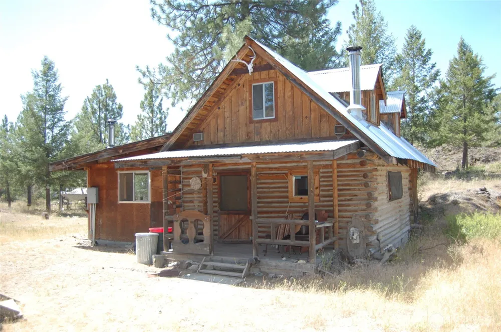 74 Stonehaven Rd Tonasket, WA 98855