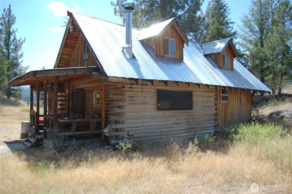 74 Stonehaven Rd Tonasket, WA 98855