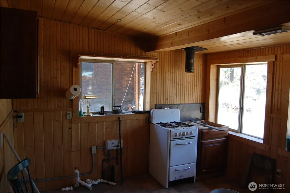 74 Stonehaven Rd Tonasket, WA 98855