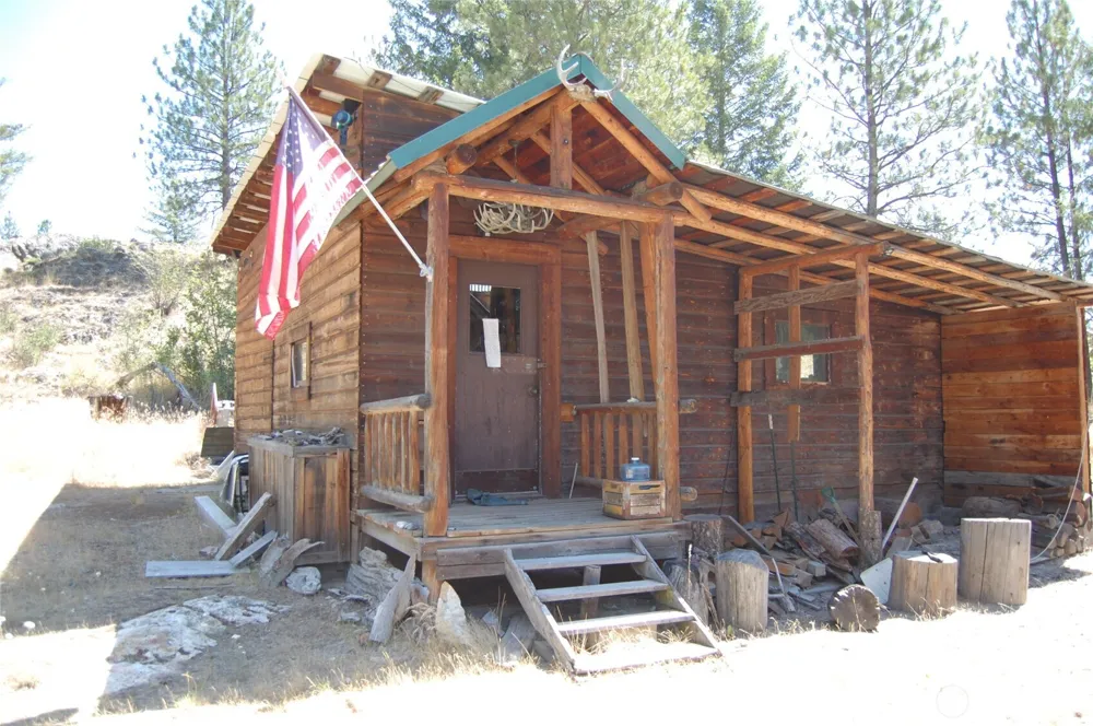 74 Stonehaven Rd Tonasket, WA 98855