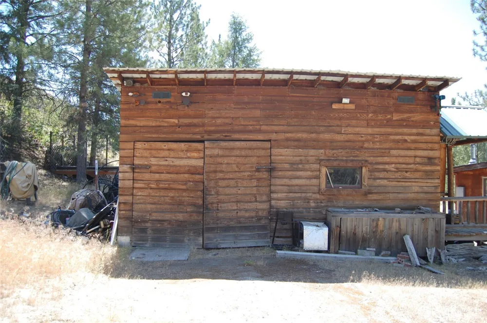 74 Stonehaven Rd Tonasket, WA 98855
