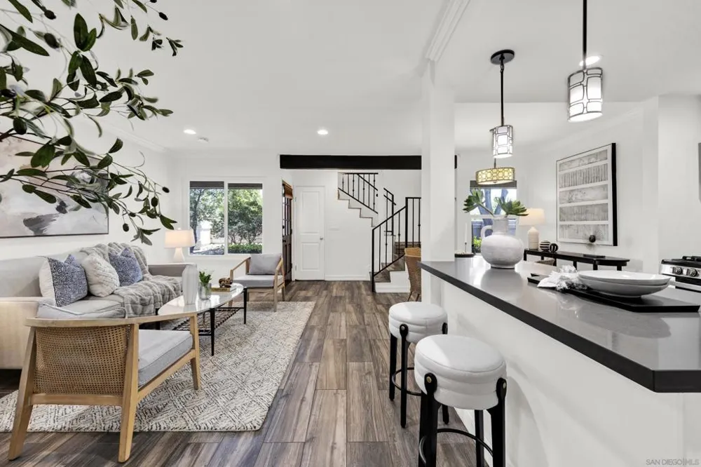 13815 Johannesberg #4 Poway, CA 92064