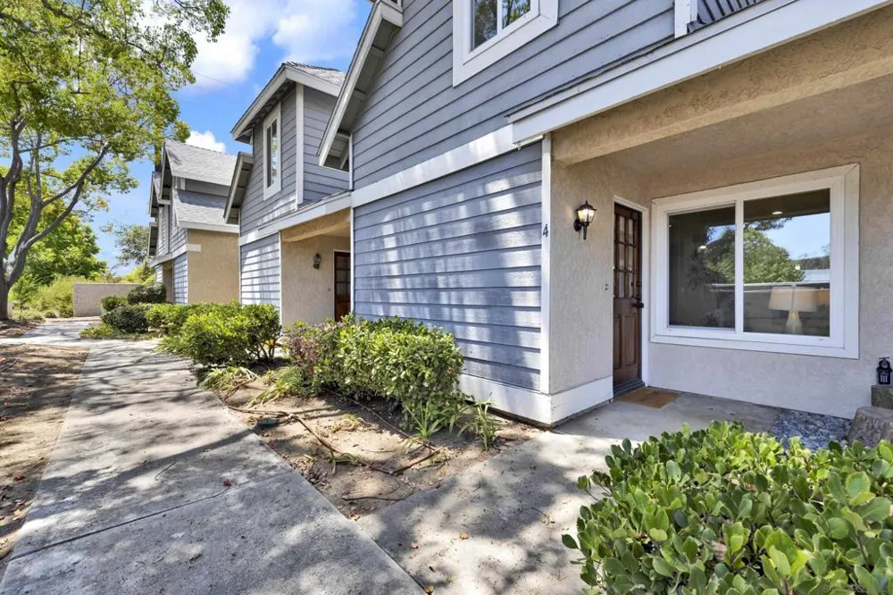 13815 Johannesberg #4 Poway, CA 92064