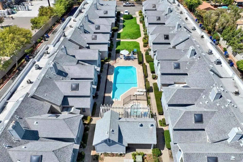 13815 Johannesberg #4 Poway, CA 92064
