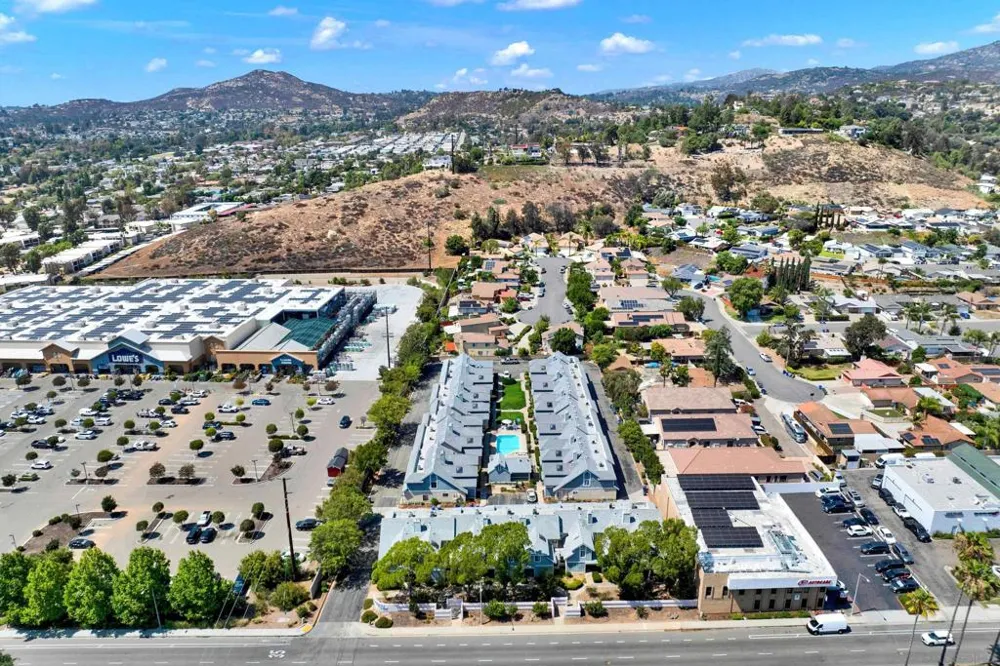 13815 Johannesberg #4 Poway, CA 92064