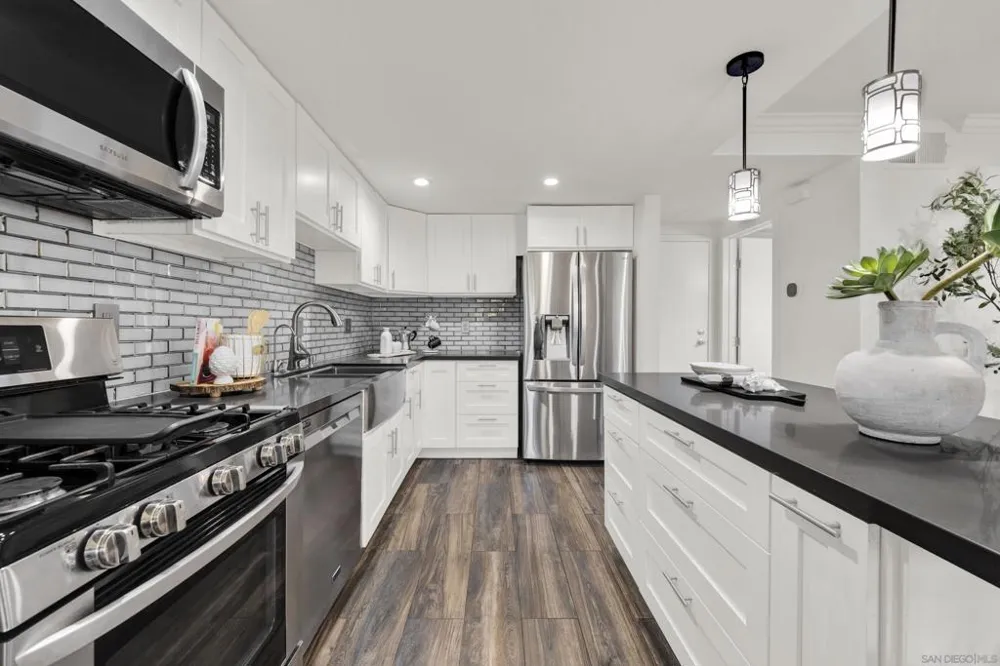 13815 Johannesberg #4 Poway, CA 92064