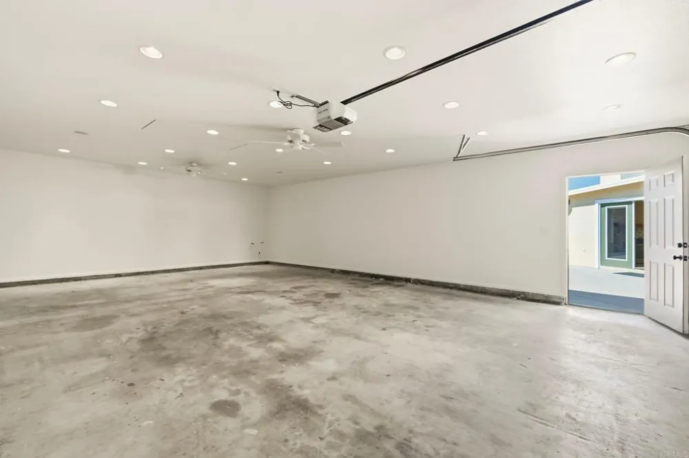 1677 Sandos Street El Cajon, CA 92019