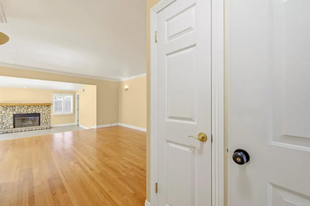 1677 Sandos Street El Cajon, CA 92019