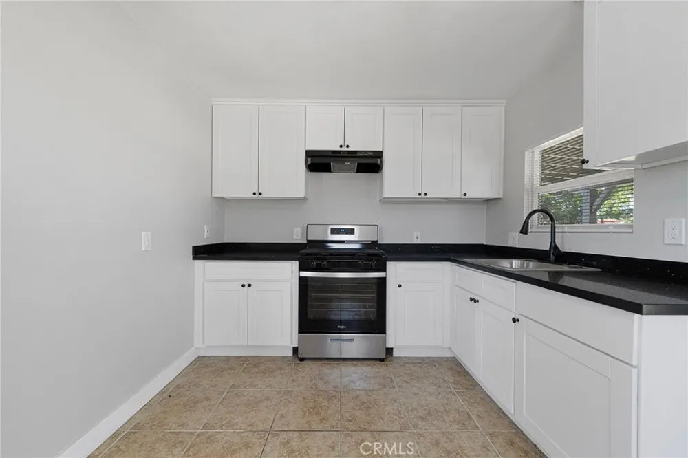 8052 Shirley San Bernardino, CA 92410
