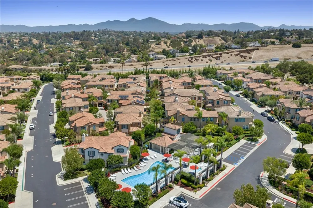 10 Newton Court Laguna Niguel, CA 92677