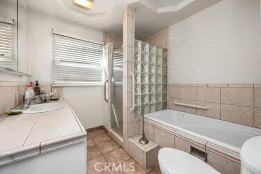 456 El Camino Fullerton, CA 92835