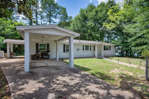 932 Kelvin Court