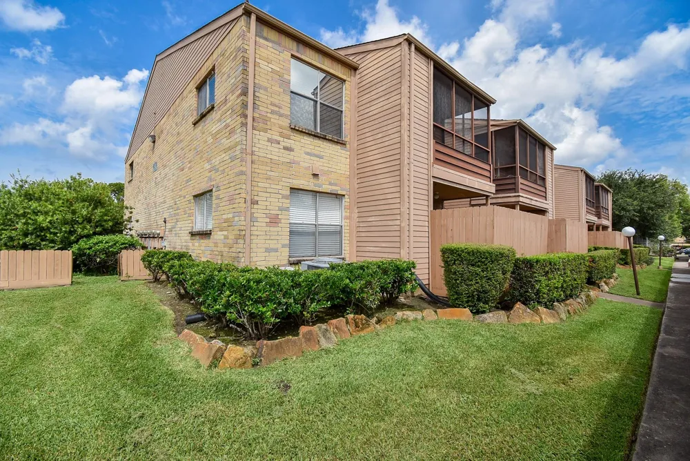 10555 Turtlewood Court #1716 Houston, TX 77072