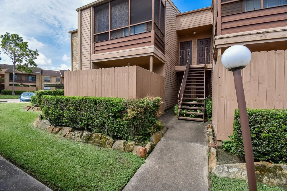 10555 Turtlewood Court #1716 Houston, TX 77072