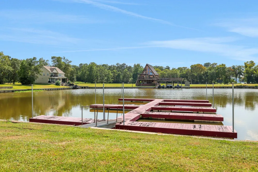 11 Peninsula Point Huntsville, TX 77340