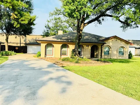 28922 Savannah Drive
