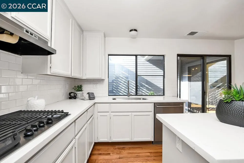 1623 Geary Rd Walnut Creek, CA 94597