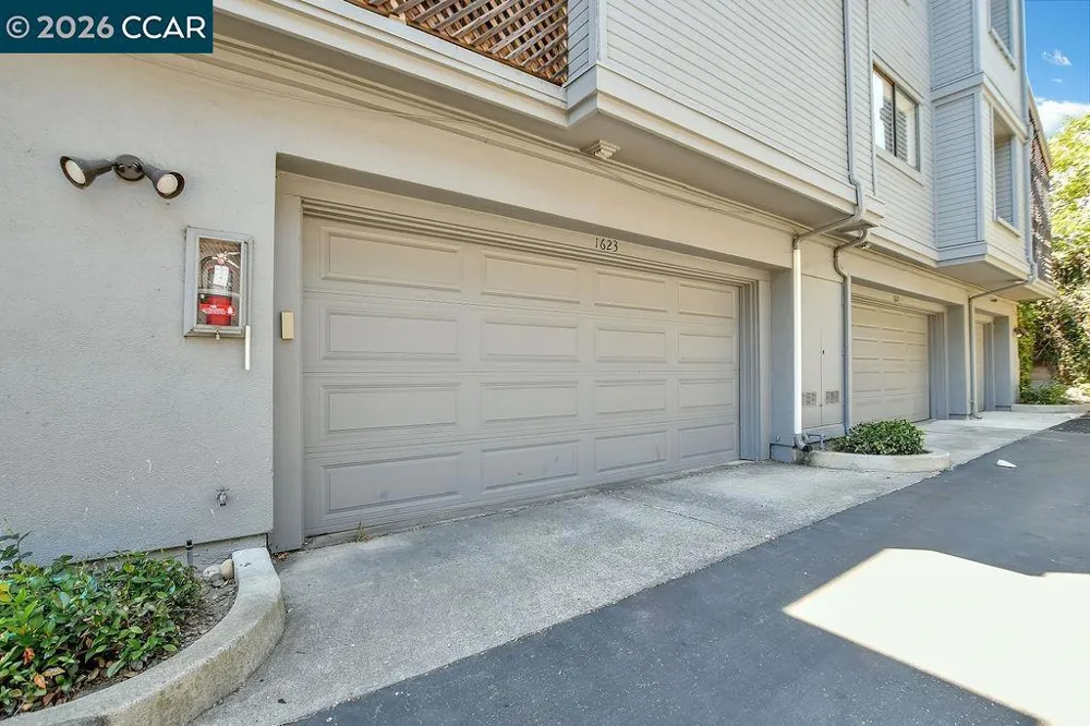 1623 Geary Rd Walnut Creek, CA 94597