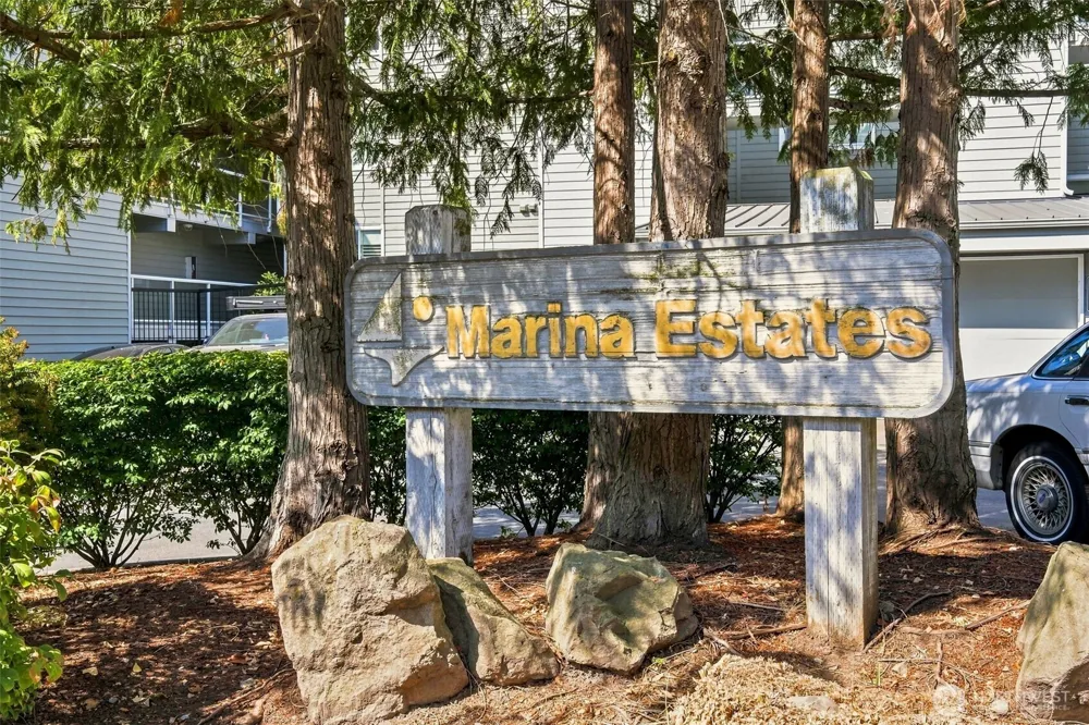 22211 6th Avenue S #301 Des Moines, WA 98198
