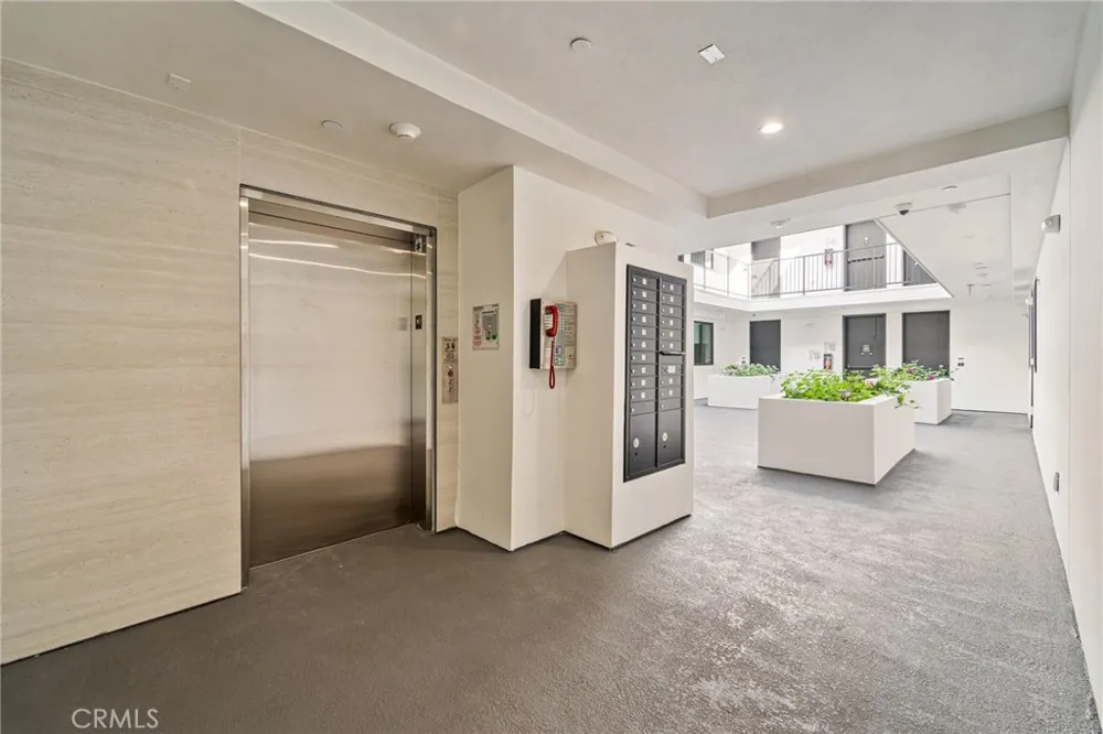 7510 Sepulveda Boulevard #204 Van Nuys, CA 91405