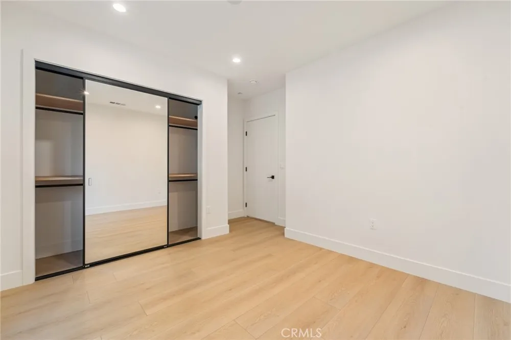 7510 Sepulveda Boulevard #204 Van Nuys, CA 91405