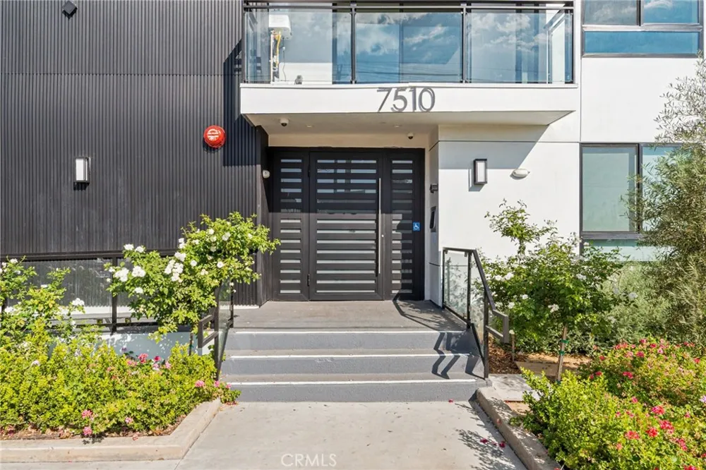 7510 Sepulveda Boulevard #204 Van Nuys, CA 91405