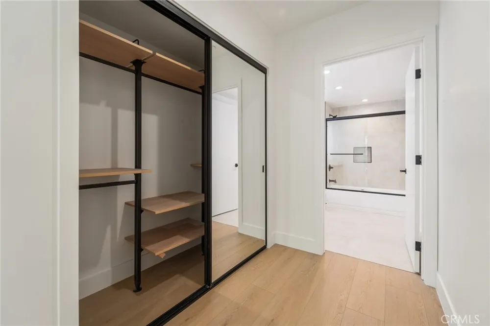 7510 Sepulveda Boulevard #204 Van Nuys, CA 91405