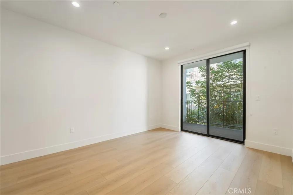 7510 Sepulveda Boulevard #204 Van Nuys, CA 91405