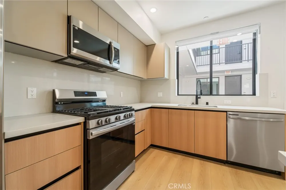 7510 Sepulveda Boulevard #204 Van Nuys, CA 91405