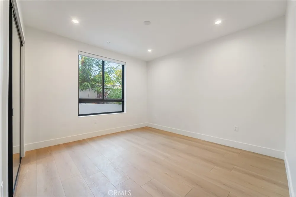 7510 Sepulveda Boulevard #204 Van Nuys, CA 91405