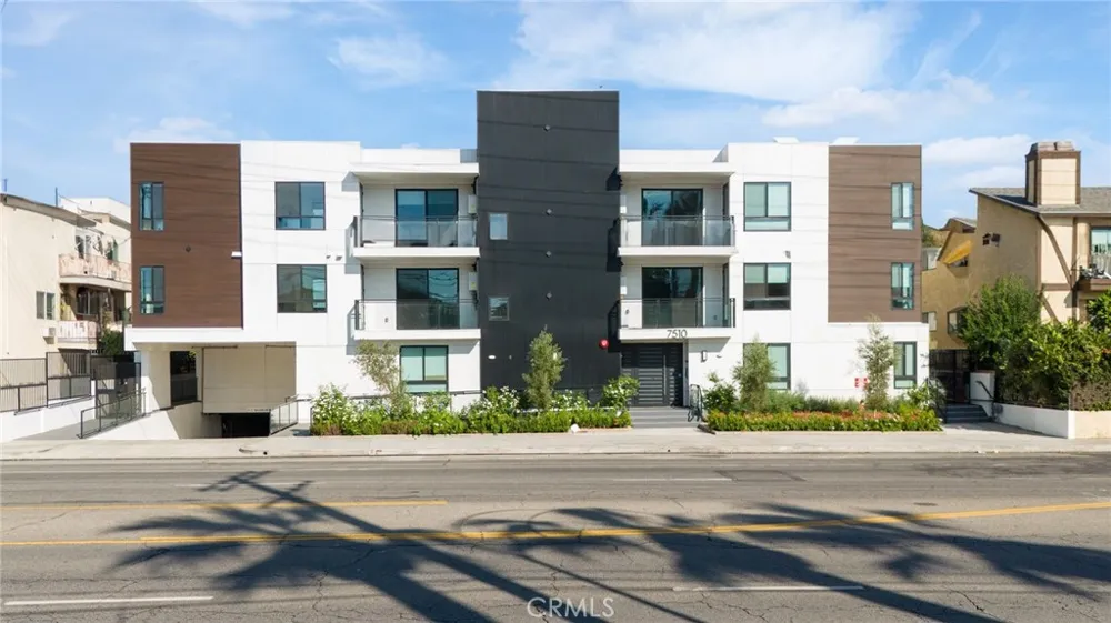7510 Sepulveda Boulevard #204 Van Nuys, CA 91405