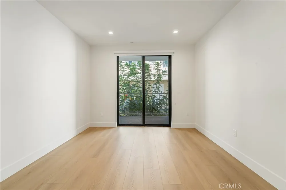 7510 Sepulveda Boulevard #204 Van Nuys, CA 91405