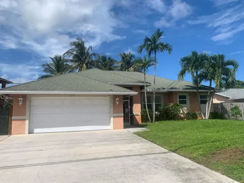 2215 HYPOLUXO ROAD