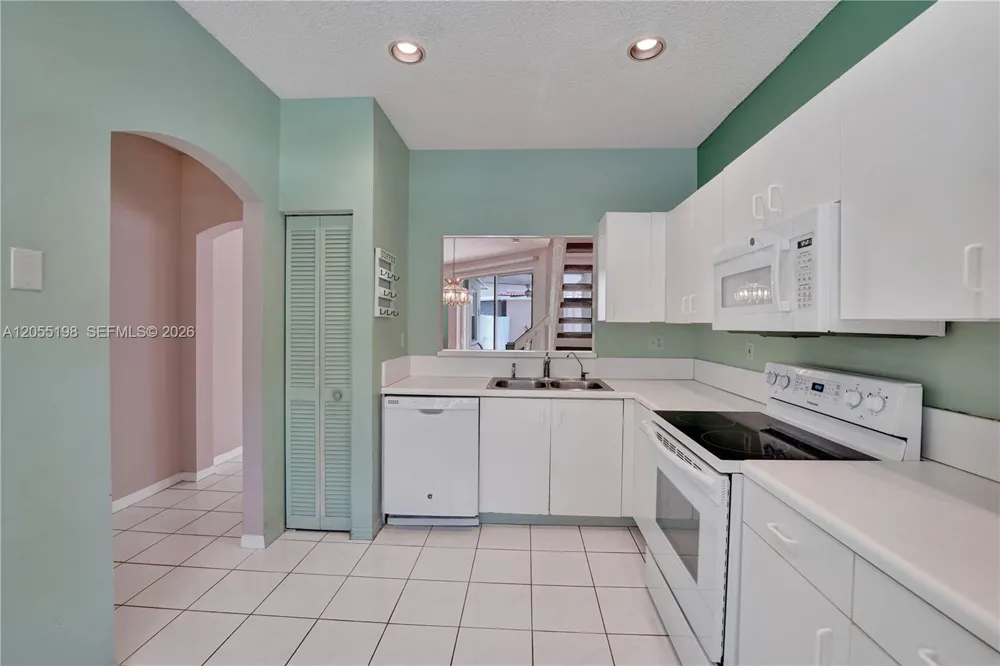 4025 Fern Forest Rd Cooper City, FL 33026