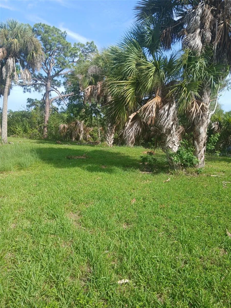 HILOLO LANE Venice, FL 34293